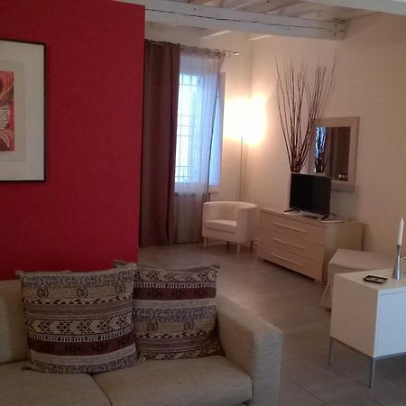 Agorà Residenza Mântua Exterior foto